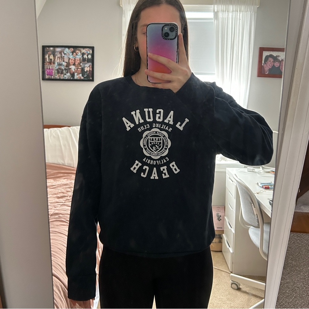 navy blue laguna beach california women’s crewneck sweatshirt💙🖤